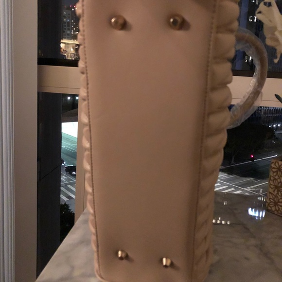 💎New Bebe Diamond Quilted Tote Bag 💎 - Picture 6 of 8